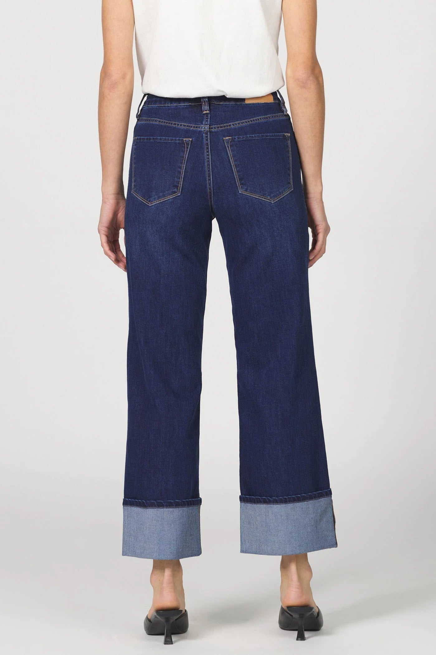 Structured Seam Detail Ankle-Length Jeans | Holly