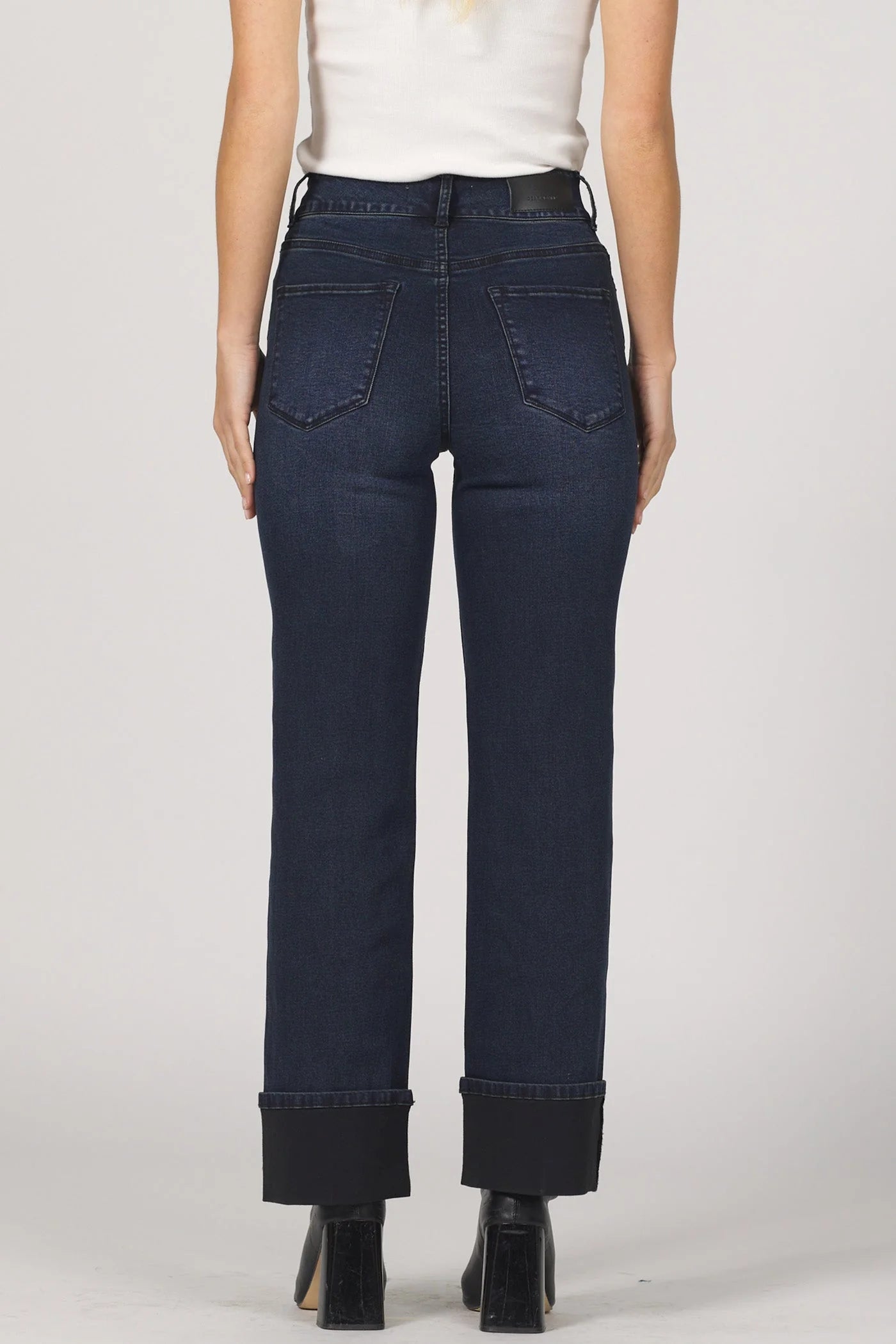 Structured Seam Detail Ankle-Length Jeans | Holly