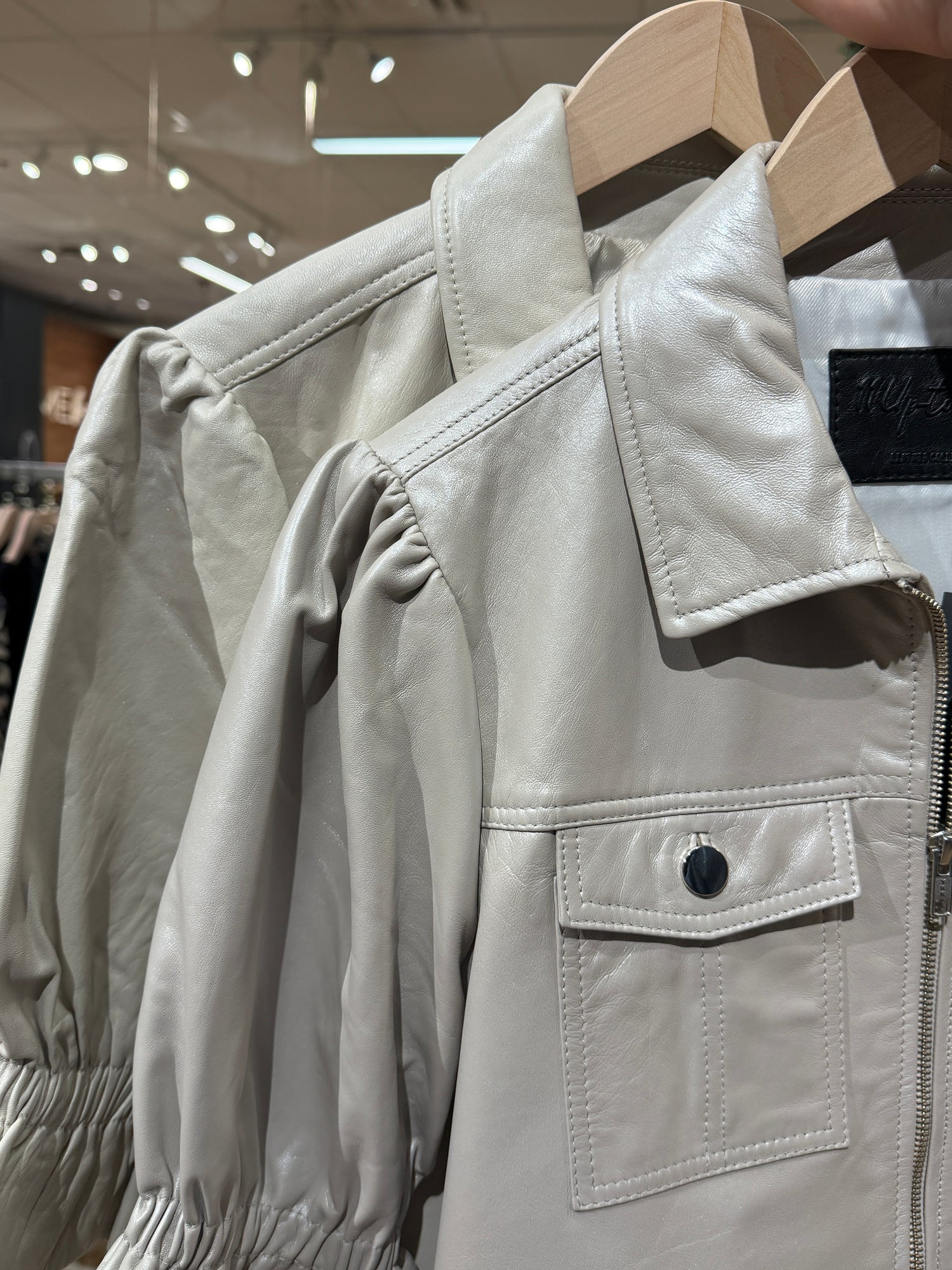 Chic Metallic Puff-Sleeve Jacket