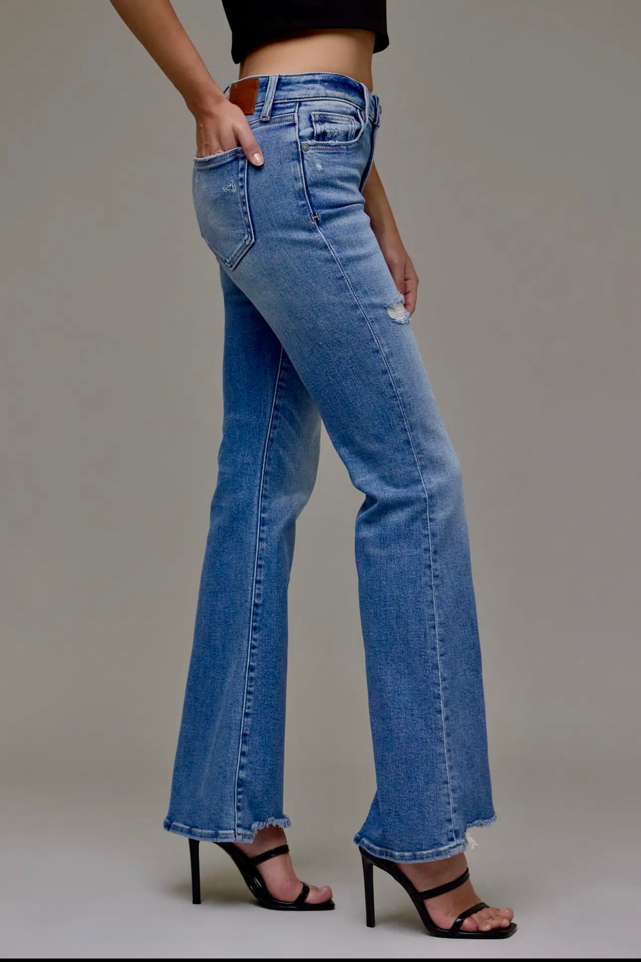 Mid Rise Happi Basic Flare Jean