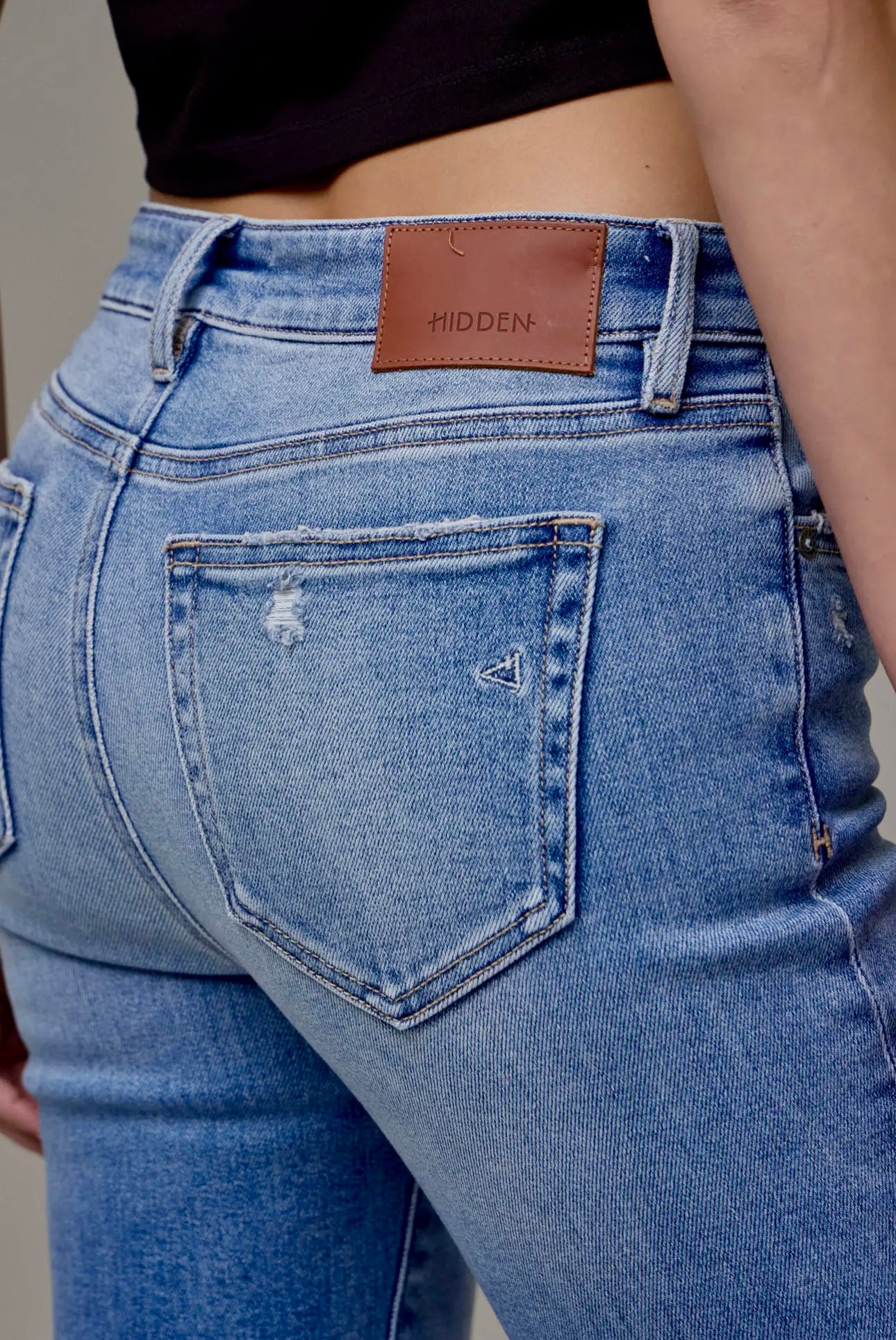 Mid Rise Happi Basic Flare Jean