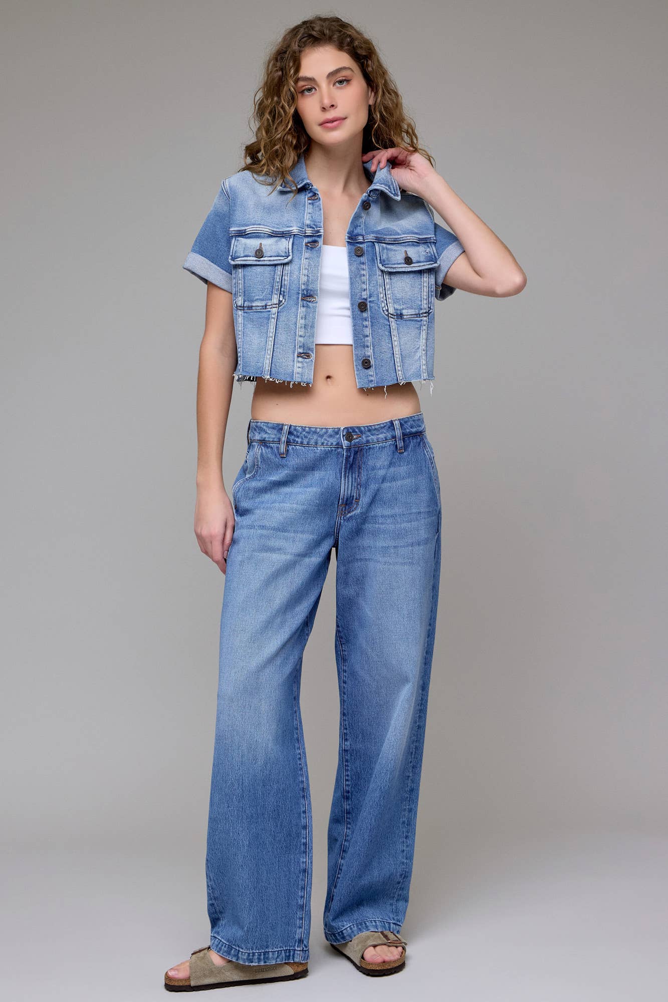 Medium Wash Cropped Stretch Trucker Jacket