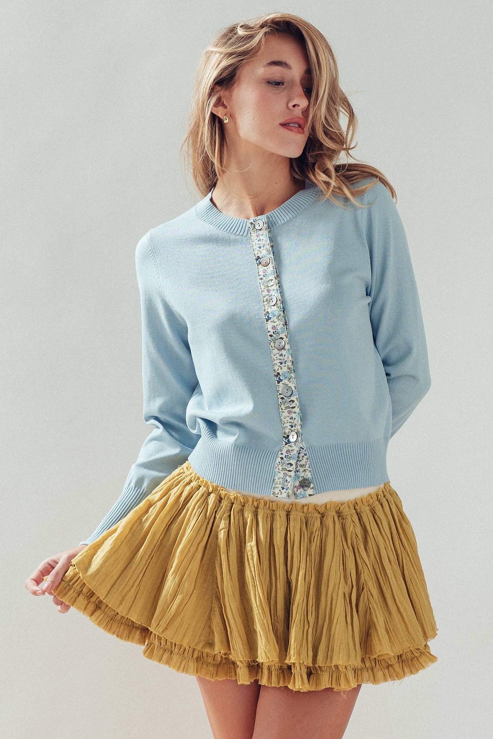 Contrast Floral Detail Knit Button Cardigan