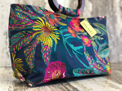 Floral Divina Embroidered Handbag