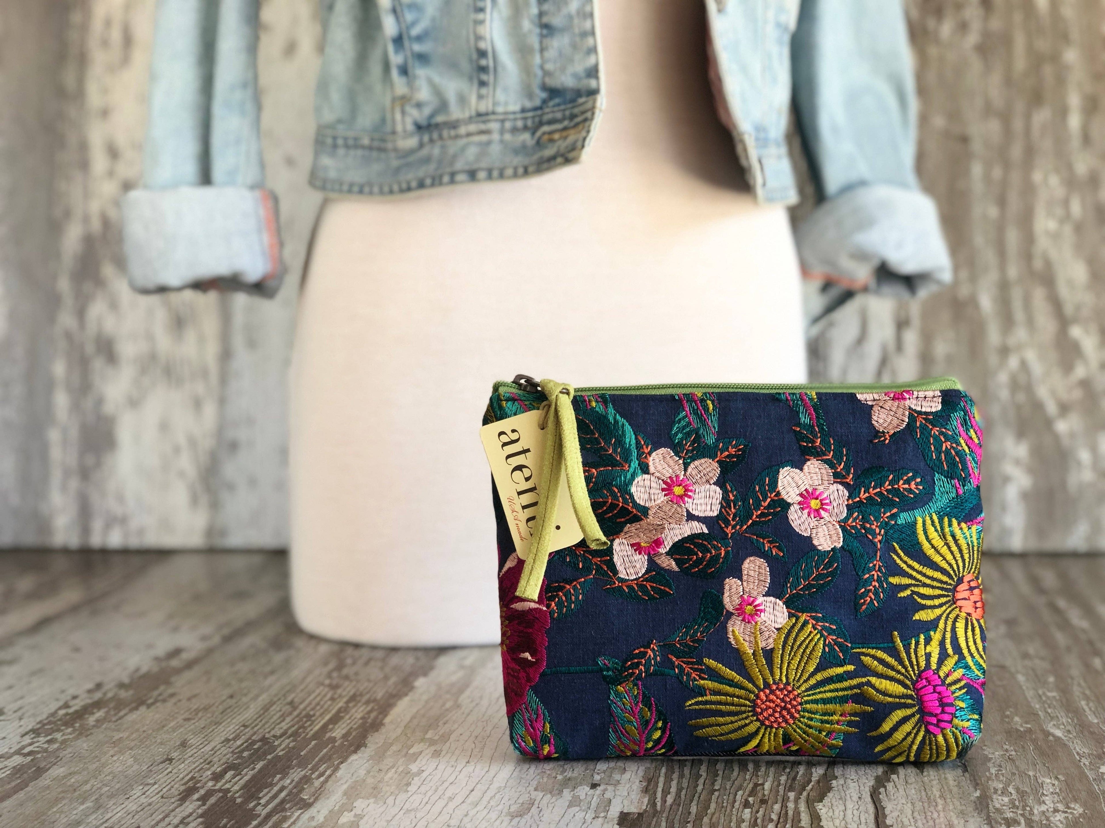 Floral Embroidery Zipper Accessories Pouch