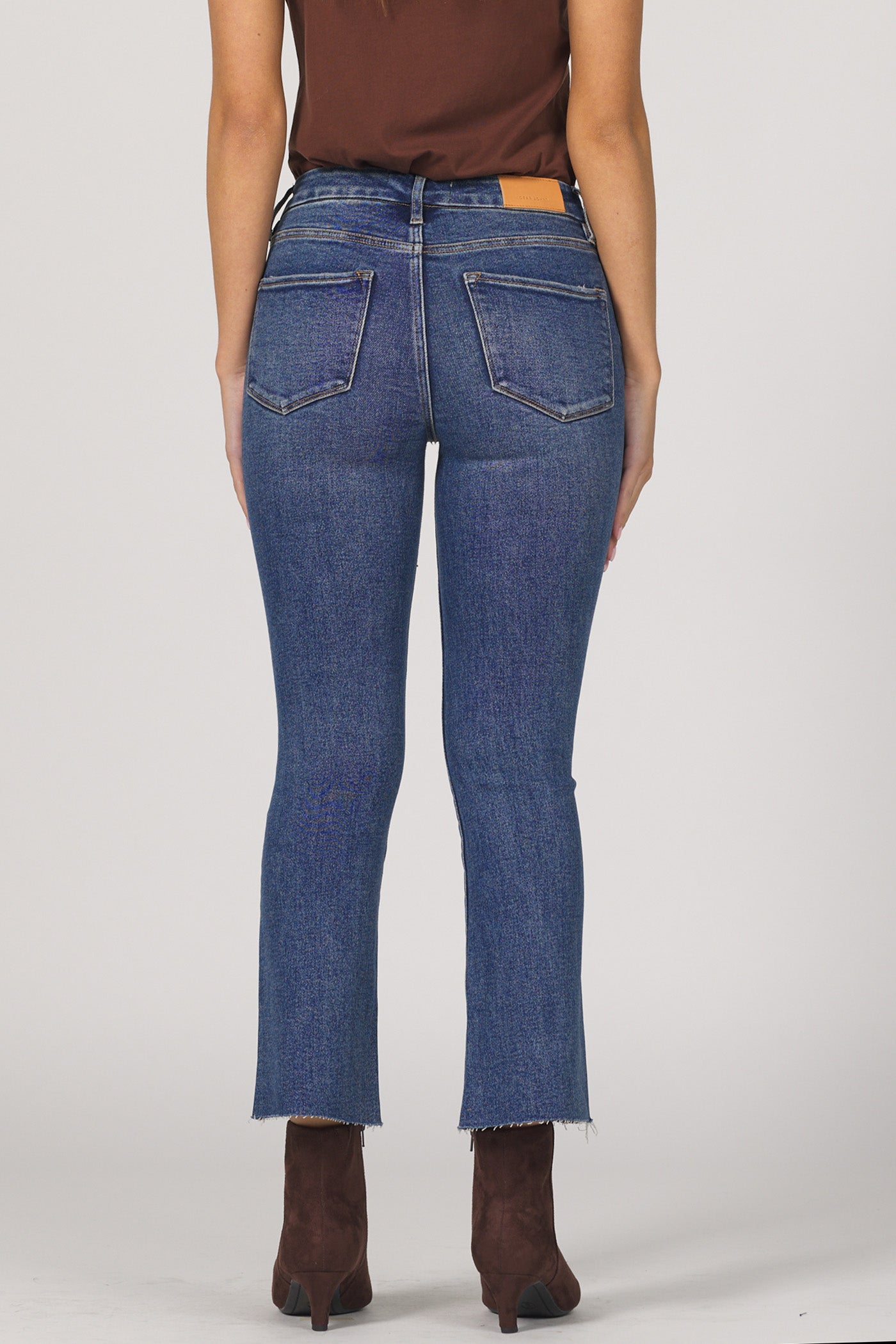 Mid Rise Raw Hem Crop Jean | Dear John Jeanne